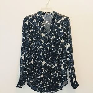 5/$25. *🍁 Express Navy V-Neck Button Down Sheer Top